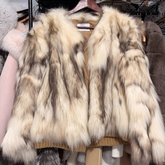 Real Fur Coat - Picture 2 of 10